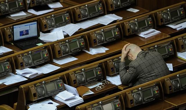 У Верховній Раді планують читати "Отче наш" після відкриття засідань У Верховній Раді планують читати "Отче наш" після відкриття засідань