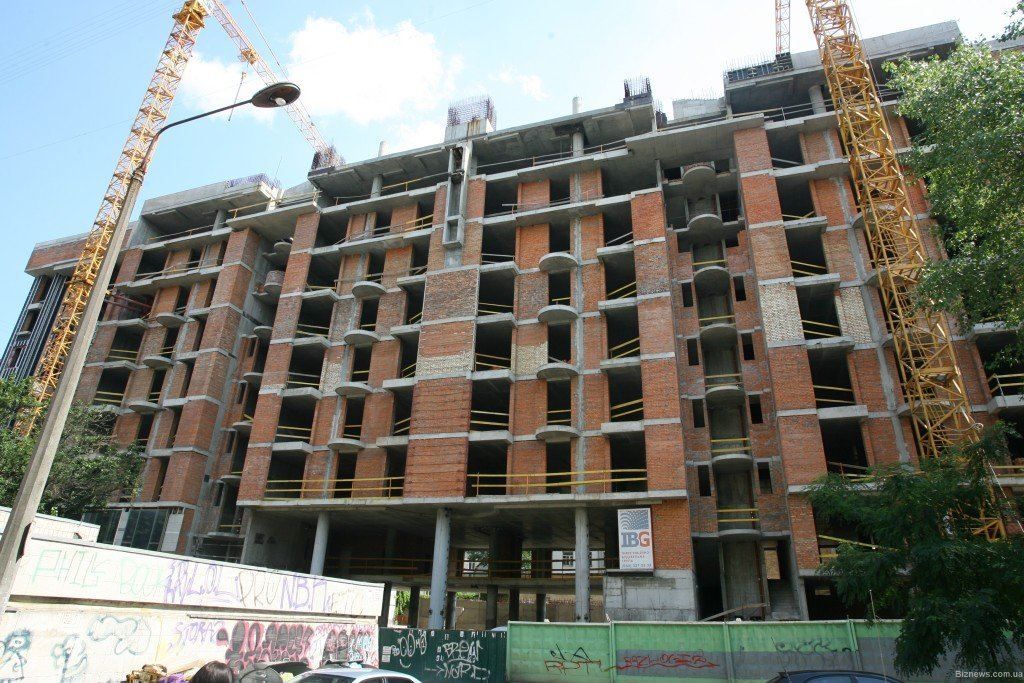 Київрада заплющила очі на ганебне незаконне будівництво біля Києво-Печерської Лаври Київрада заплющила очі на ганебне незаконне будівництво біля Києво-Печерської Лаври