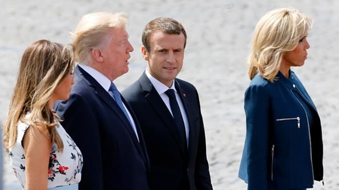 Бесконечное рукопожатие: жена Макрона отомстила Трампу за мужа Бесконечное рукопожатие: жена Макрона отомстила Трампу за мужа