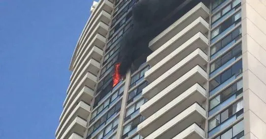 Пожежа у багатоповерхівці на Гаваях