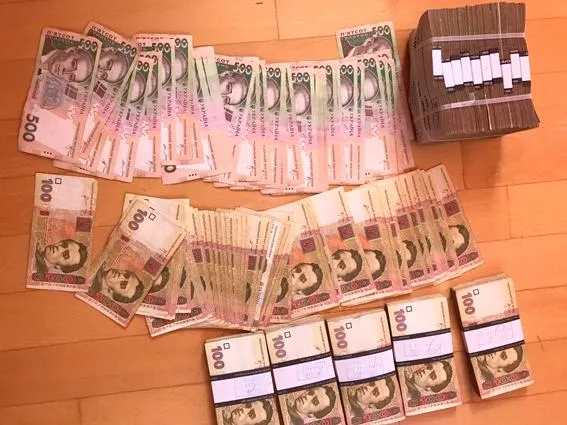 Посадовці Посадовці