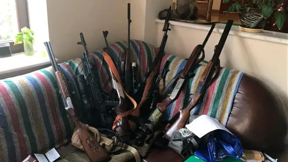 Посадовці Посадовці