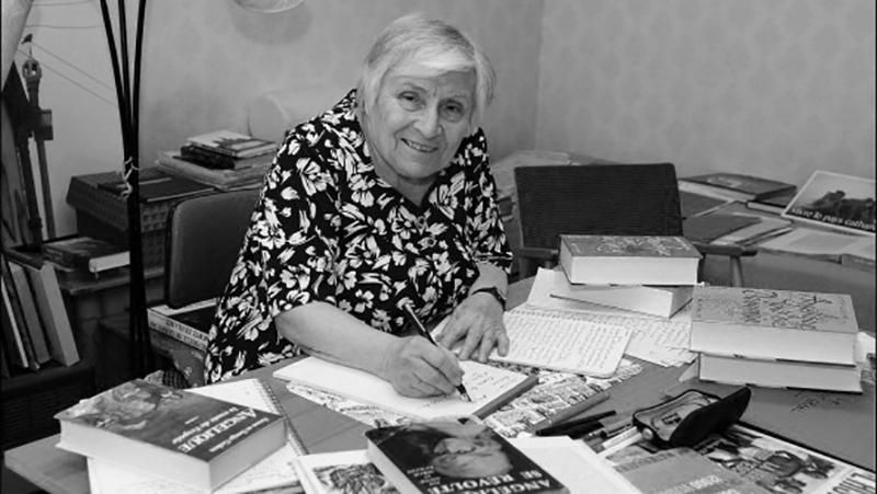 Умерла известная французская писательница, создавшая романы об Анжелике