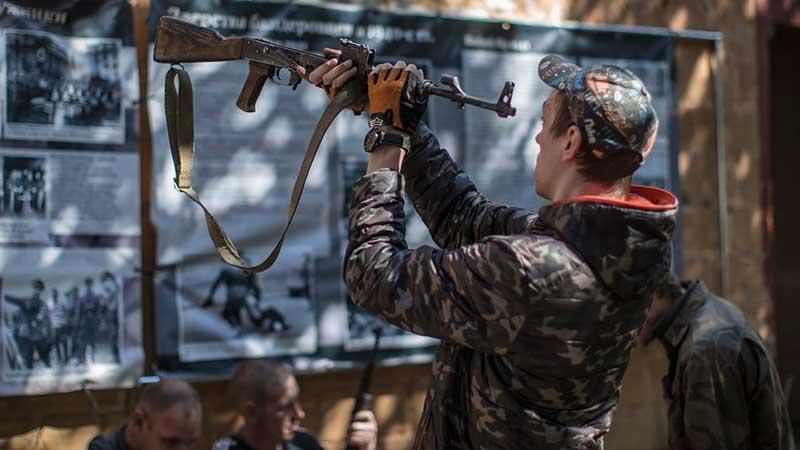 Бойовики влаштували різанину між собою: є поранені Бойовики влаштували різанину між собою: є поранені