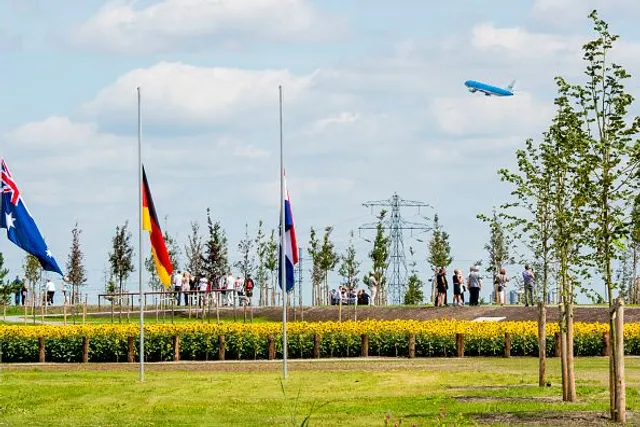 Мемориал жертвам MH17 в Нидерландах