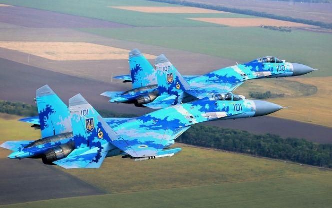 Українські винищувачі показали неймовірні віражі на авіашоу у Великобританії: відео Українські винищувачі показали неймовірні віражі на авіашоу у Великобританії: відео