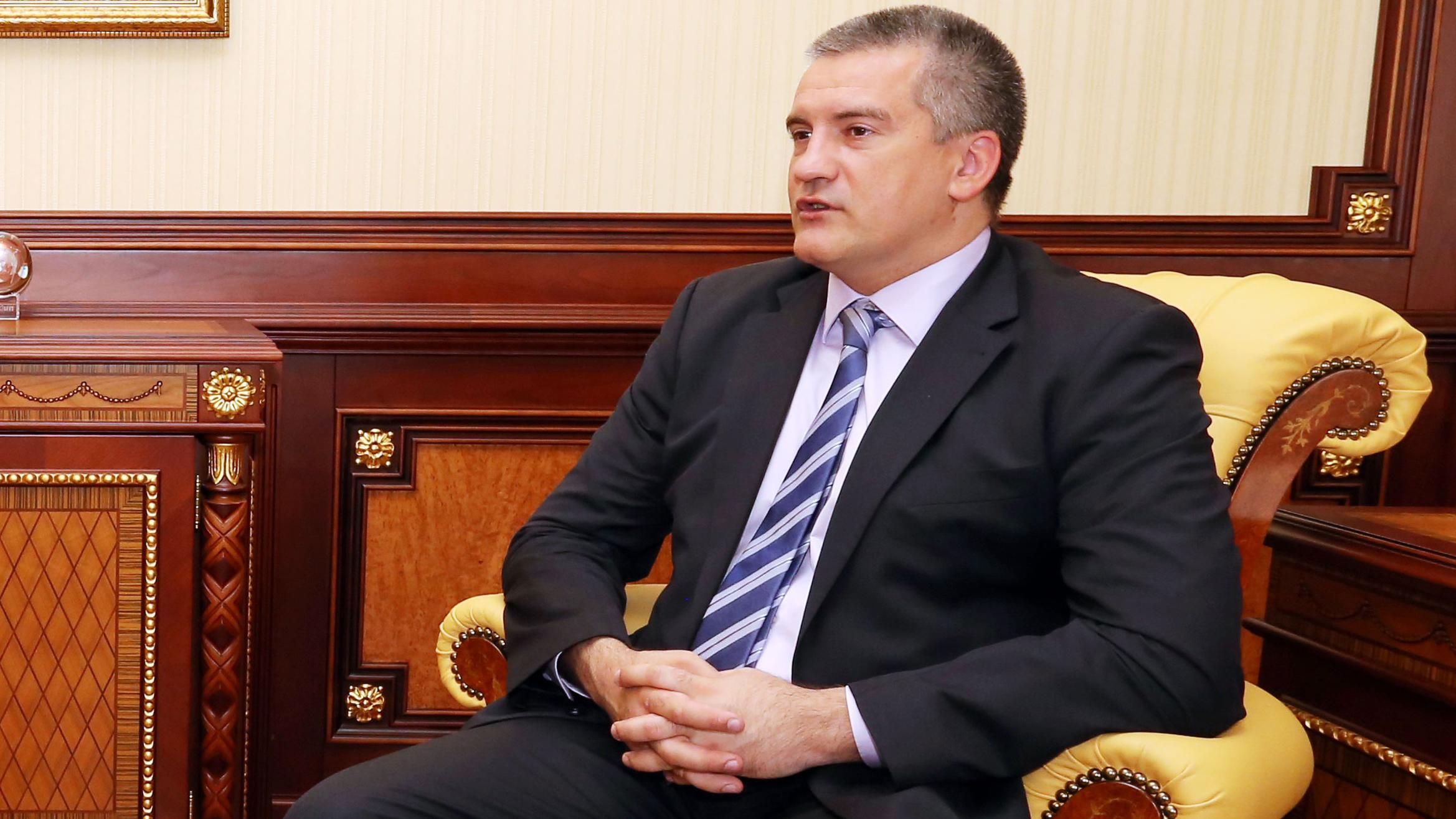 Стало известно, кто позволил Аксенову "возглавить" Крым: это украинский политик Стало известно, кто позволил Аксенову "возглавить" Крым: это украинский политик