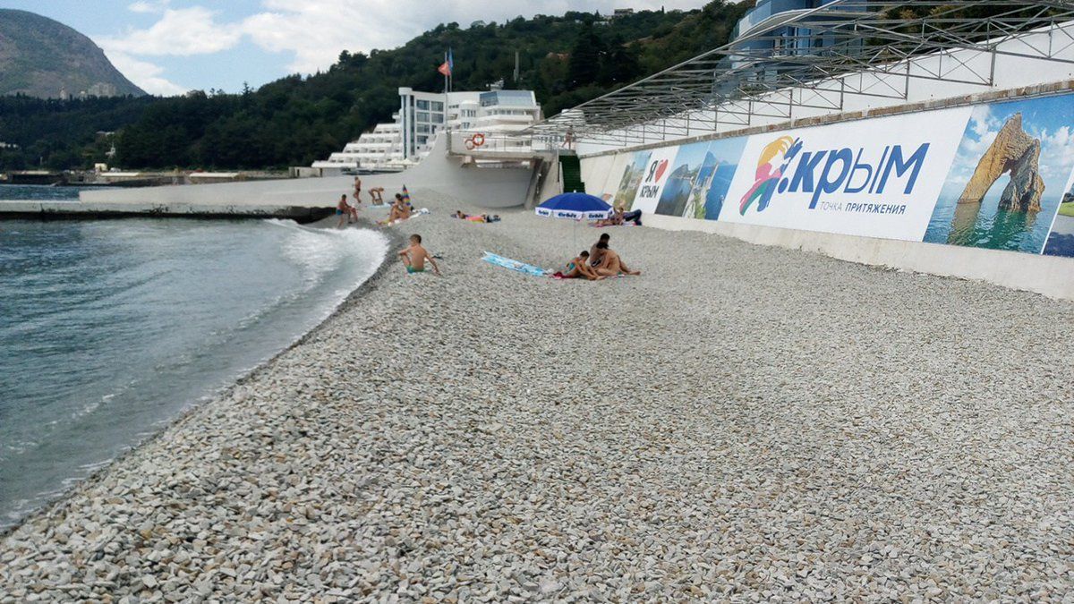 В окупованому Криму скаржаться на те, що Україна не пускає до них туристів В окупованому Криму скаржаться на те, що Україна не пускає до них туристів