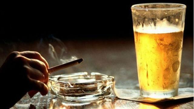 Алкоголь и сигареты могут снова подорожать
