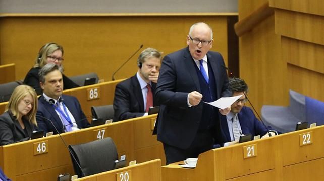 У Єврокомісії назвали Україну та Польщу "двома різними світами" через корупцію
