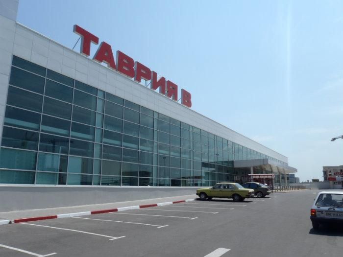 В Одесі охоронець супермаркету побив жінку за чай В Одесі охоронець супермаркету побив жінку за чай