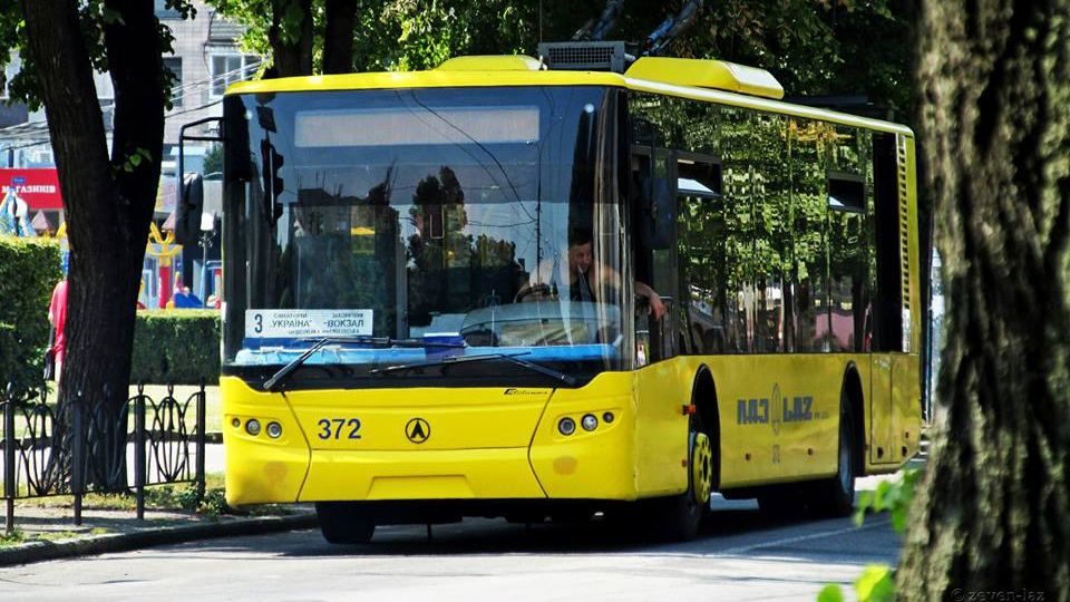 У черкаських тролейбусах запровадили електронну оплату квитків