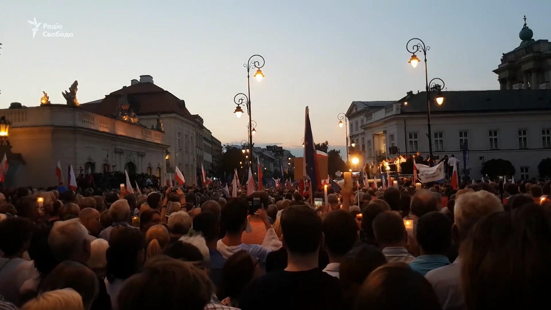 Протесты в Польше: жители полусотни городов вышли на массовые митинги