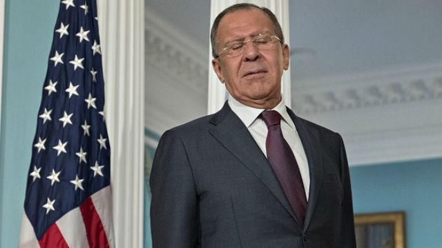 Лавров вульгарно пожартував про "таємну" зустріч Трампа і Путіна Лавров вульгарно пожартував про "таємну" зустріч Трампа і Путіна