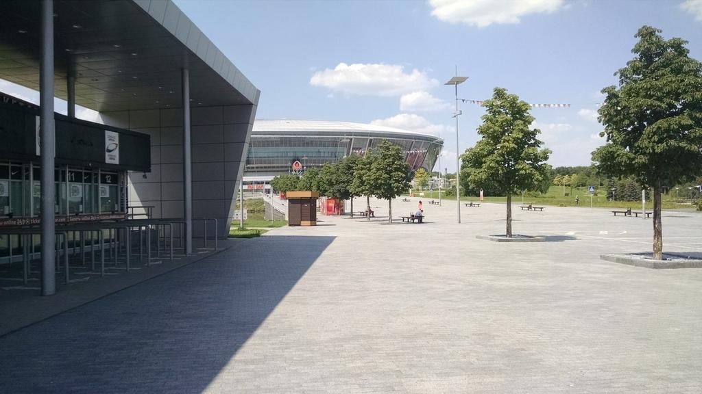 Як виглядає покинута "Донбас Арена": у мережу потрапили знімки Як виглядає покинута "Донбас Арена": у мережу потрапили знімки