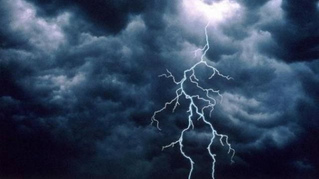 Смертоносная стихия: молния убила туриста на Прикарпатье
