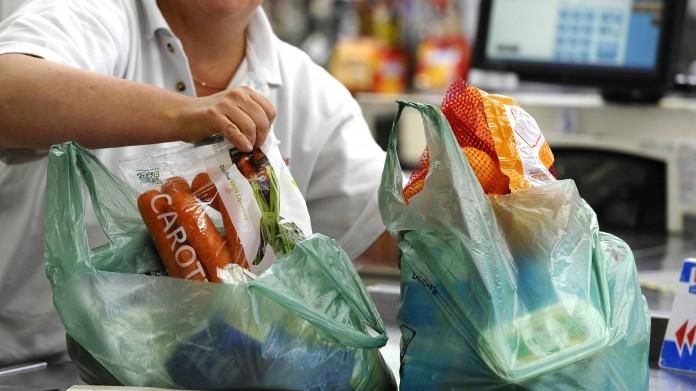 В Великобритании отказываются от пластиковых пакетов