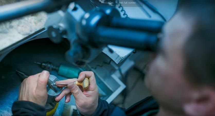 Як створюються прикраси ручної роботи