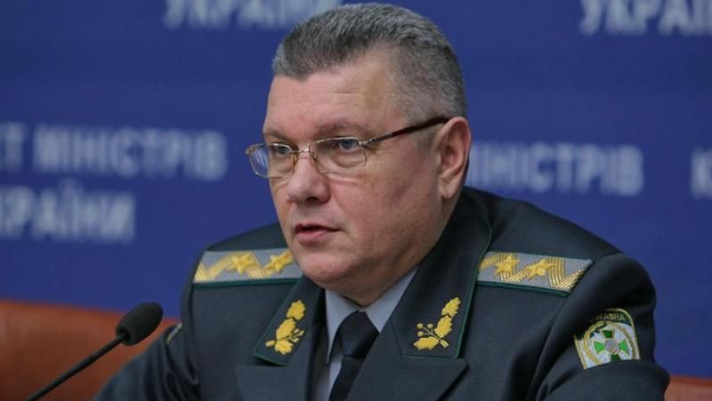 Порошенко принял рапорт Назаренко на увольнение и присвоил ему новое звание