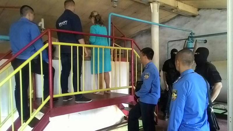 На "Укрспирті" провели масштабні обшуки На "Укрспирті" провели масштабні обшуки