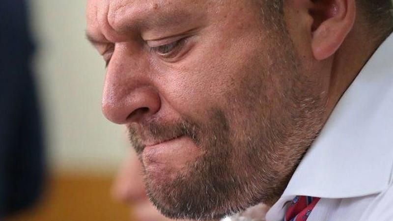 Добкин подал апелляцию и божится, что не сбежит из Украины Добкин подал апелляцию и божится, что не сбежит из Украины