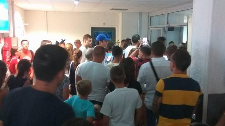 Понад 200 українців стали "заручниками" у аеропорту Греції Понад 200 українців стали "заручниками" у аеропорту Греції