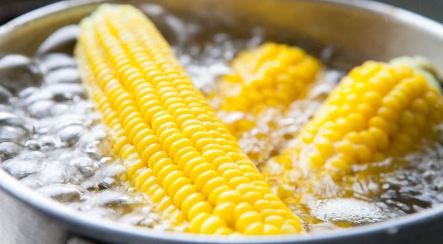 Як  варити кукурудзу правильно
