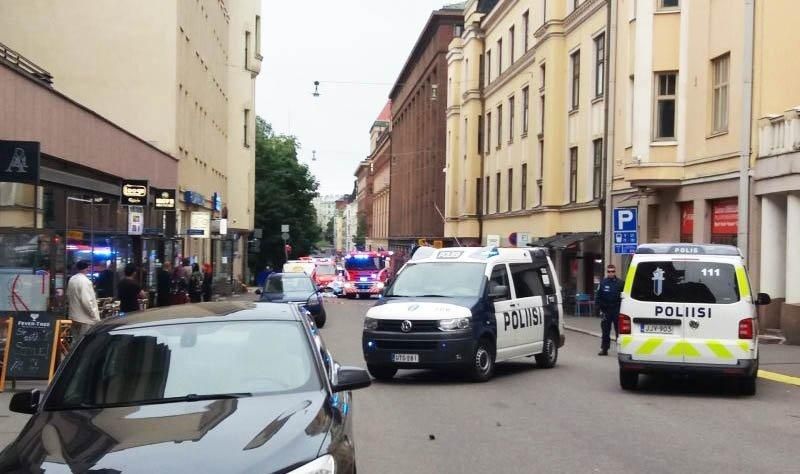 Автомобиль въехал в толпу в Хельсинки: есть жертвы