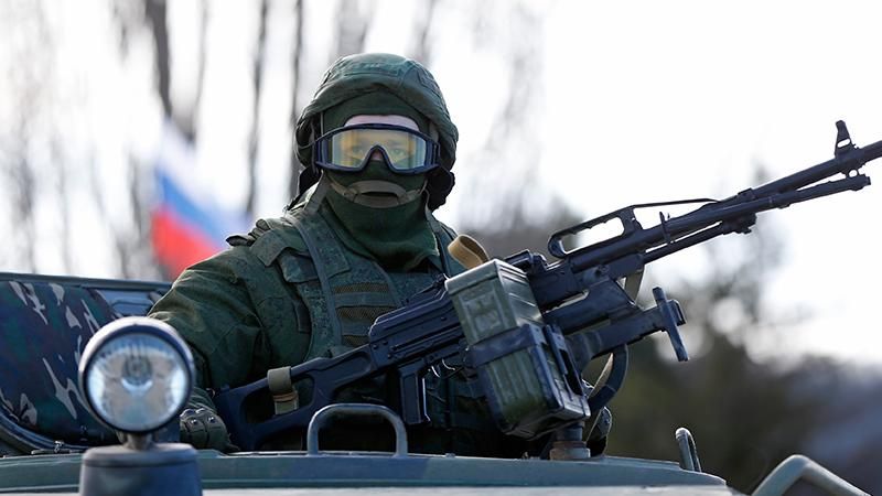 Їх там немає: командири вилучають паспорти Росії у бойовиків Їх там немає: командири вилучають паспорти Росії у бойовиків