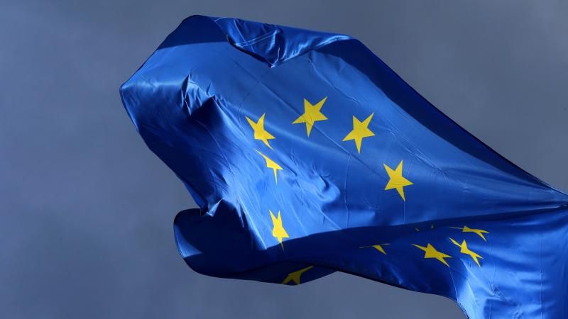 Крок назад: Єврокомісія почала процедуру введення санкцій проти Польщі Крок назад: Єврокомісія почала процедуру введення санкцій проти Польщі