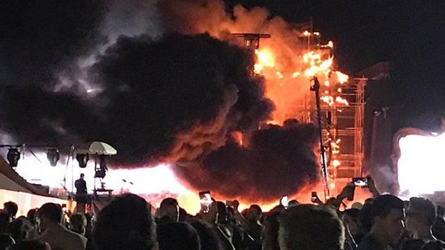 У Барселоні під час фестивалю спалахнула пожежа У Барселоні під час фестивалю спалахнула пожежа