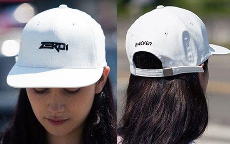 Стильно і зручно: в США створили кепку для прослуховування музики без навушників