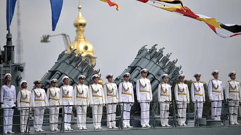 Кремль показав м'язи на масштабному військово-морському параді у Петербурзі 