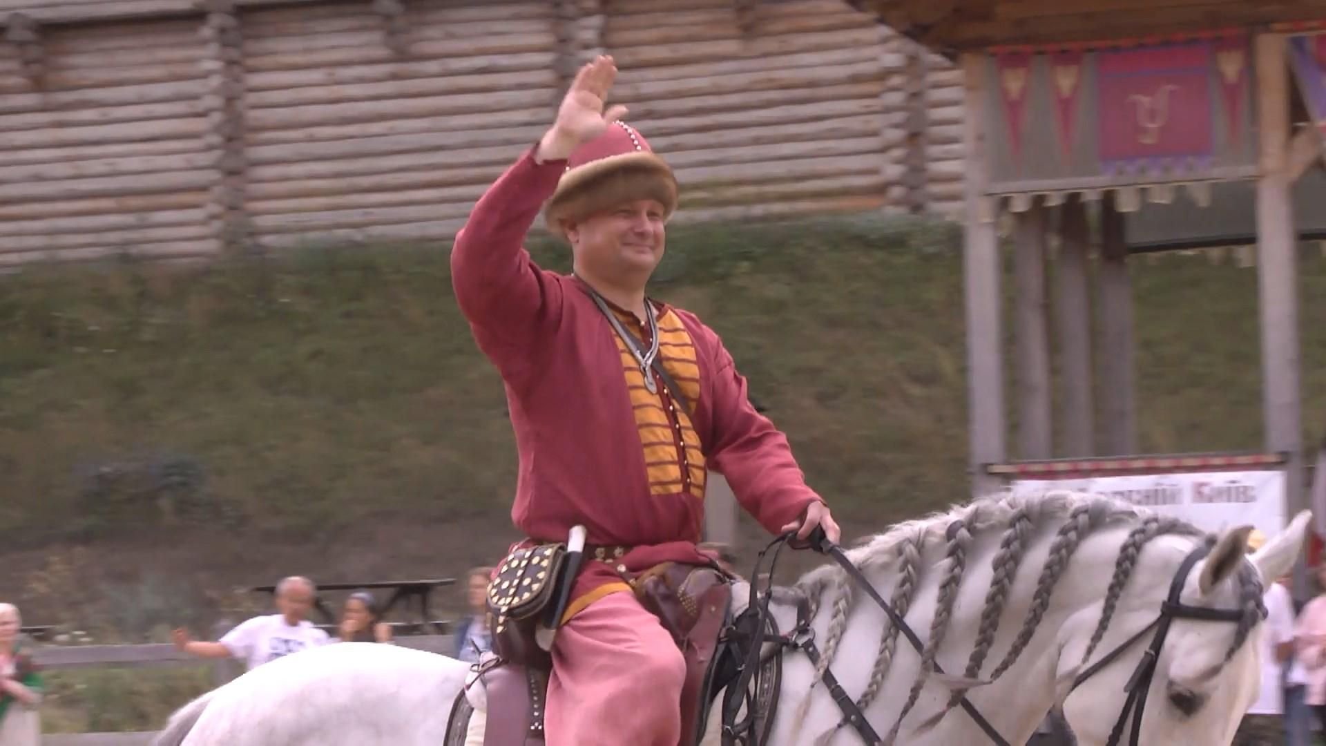 Як під Києвом театралізовано відсвяткували річницю хрещення Русі Як під Києвом театралізовано відсвяткували річницю хрещення Русі