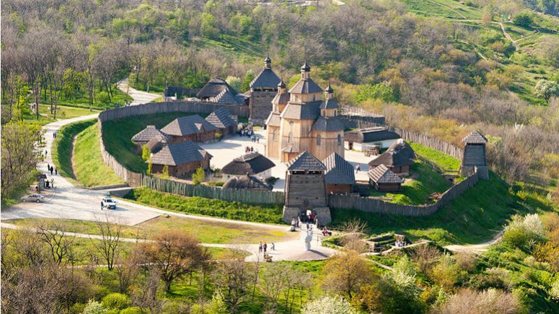 На острові Хортиця спалахнула пожежа