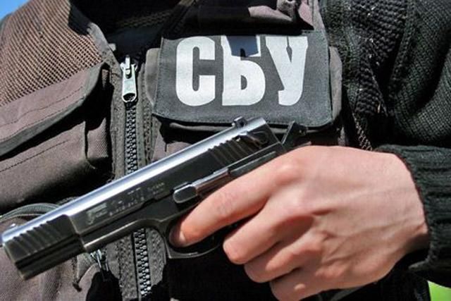 В СБУ показали, що знайшли під час обшуків у Запорізькій міській раді В СБУ показали, що знайшли під час обшуків у Запорізькій міській раді