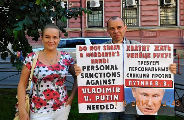 Россияне провели ряд пикетов с требованиями прекратить войну России против Украины Россияне провели ряд пикетов с требованиями прекратить войну России против Украины