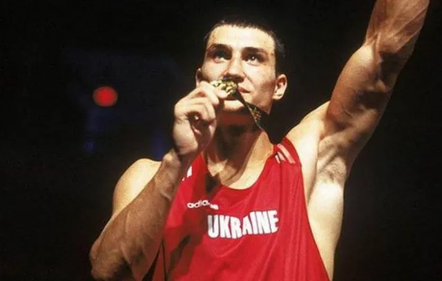 Перший бій Володимира у Атланті на Олімпіаді-1996 став для нього перепусткою на профі-ринг Перший бій Володимира у Атланті на Олімпіаді-1996 став для нього перепусткою на профі-ринг