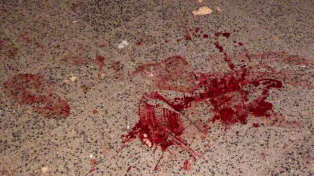 Підлога казарми залита кров'ю Підлога казарми залита кров'ю