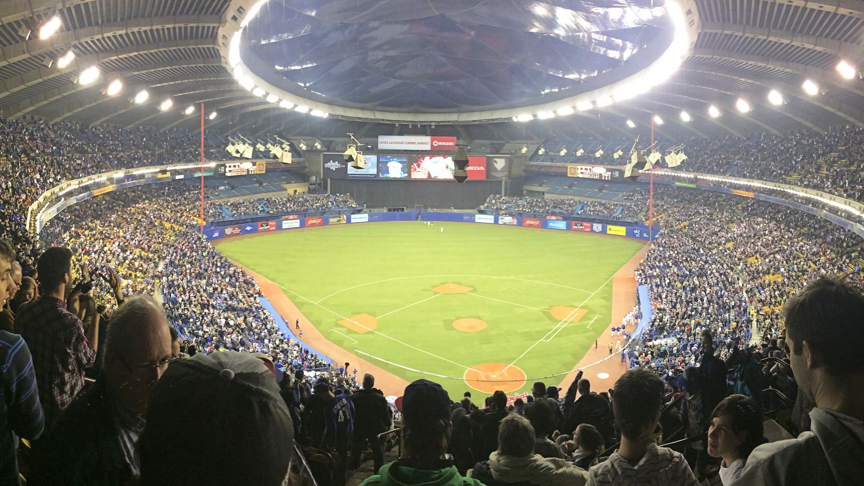 Втікають від Трампа: уряд Канади шокований напливом мігрантів Втікають від Трампа: уряд Канади шокований напливом мігрантів