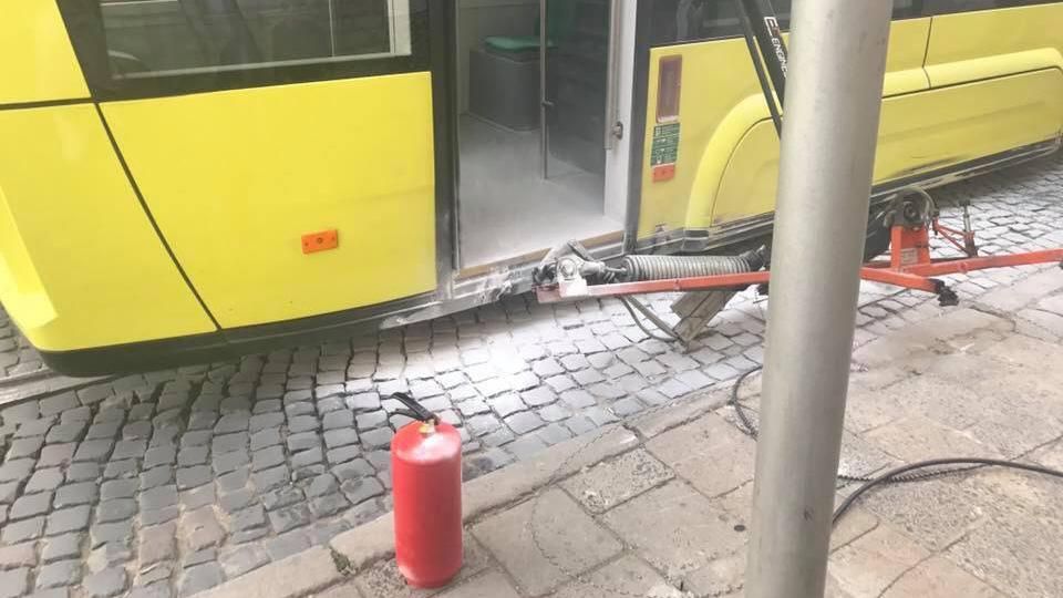 В центре Львова произошел пожар в новом трамвае