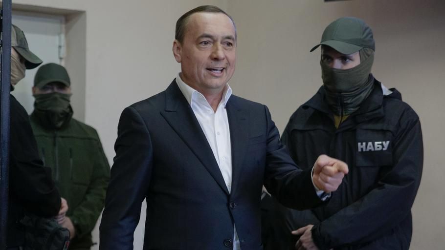 Скандального екс-нардепа Мартиненка нарешті зможуть судити в Україні