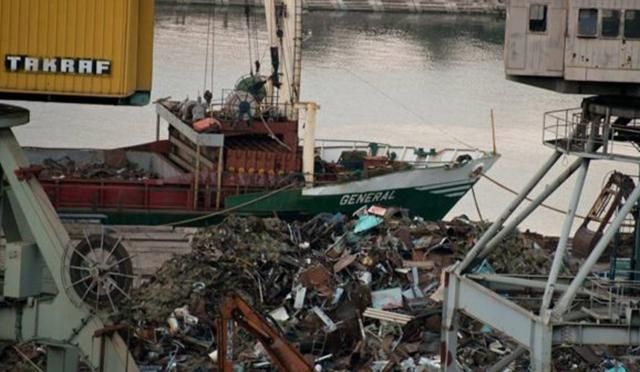 Россия распродает Турции украинский металл из Крыма, – волонтерка Россия распродает Турции украинский металл из Крыма, – волонтерка