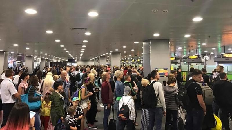 Ведущие лоукосты предупредили о задержках авиарейсов в Европе Ведущие лоукосты предупредили о задержках авиарейсов в Европе