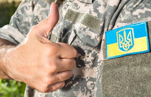 У бійців АТО зростуть зарплати: Порошенко назвав суми У бійців АТО зростуть зарплати: Порошенко назвав суми