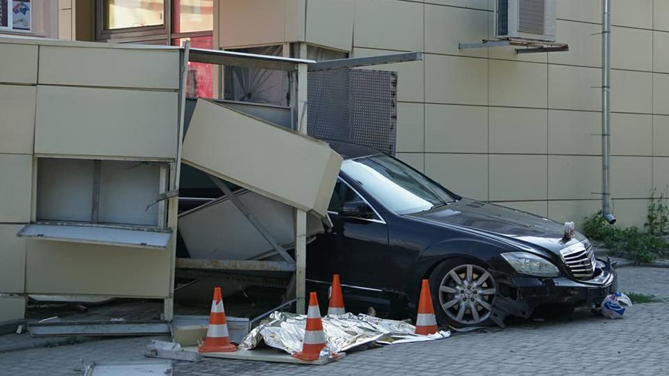 Очевидці розповіли, як машина наїхала на людей на зупинці у Харкові 