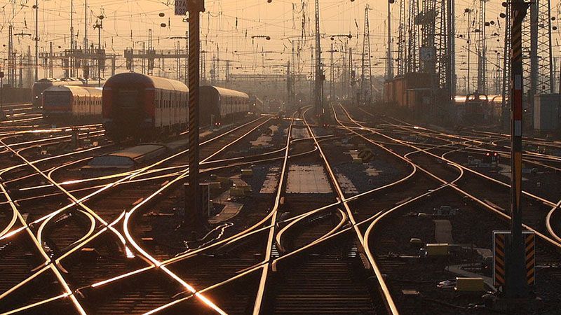 Железнодорожные пути в Украину из-за жары прогреваются до аномальных +51