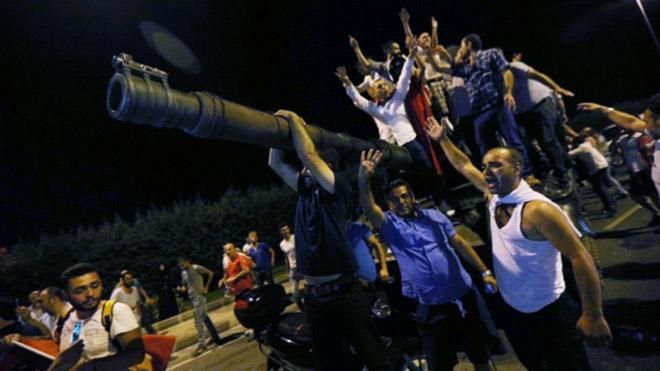У Туреччині "маркуватимуть" підозрюваних у державному перевороті 