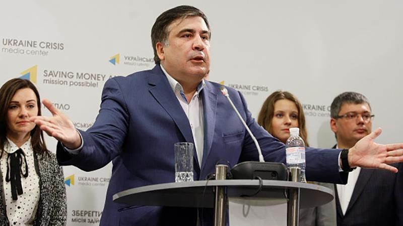 Саакашвили показал документ, который помог ему попасть в Польшу