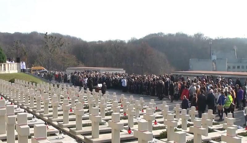 Між Україною і Польщею назріває новий скандал через спробу Варшави маніпулювати історією
Між Україною і Польщею назріває новий скандал через спробу Варшави маніпулювати історією